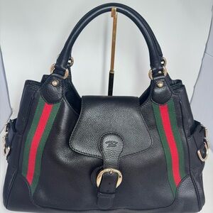 Authentic Gucci Heritage Sherry Line Leather Shoulder Bag